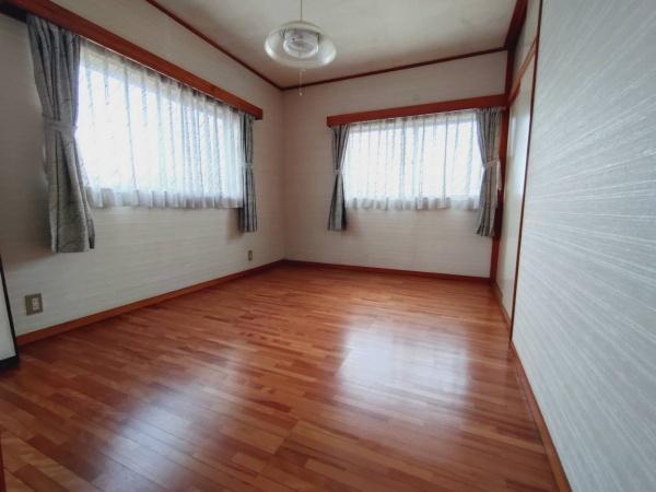 牛久市神谷１丁目の中古一戸建て