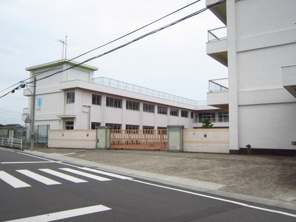 フェリズ土浦南(土浦市立荒川沖小学校)