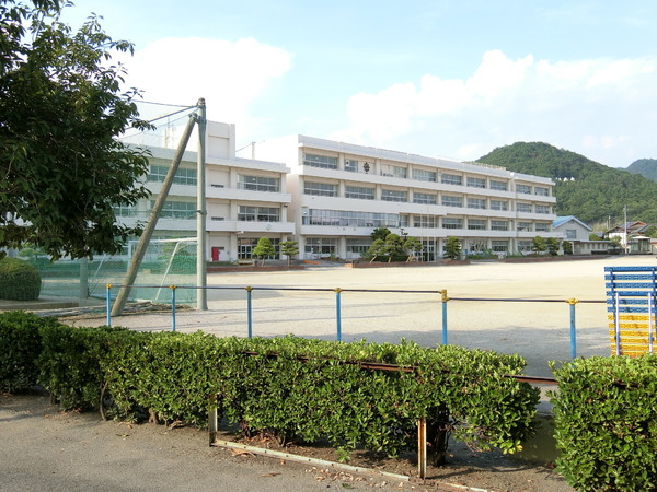 足利市山下町 作業所・居宅・事務所(足利市立山前小学校)