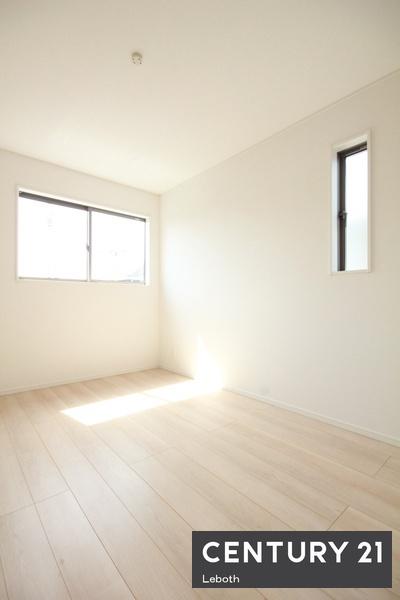 アーネストワン大泉町古海第10　6号棟