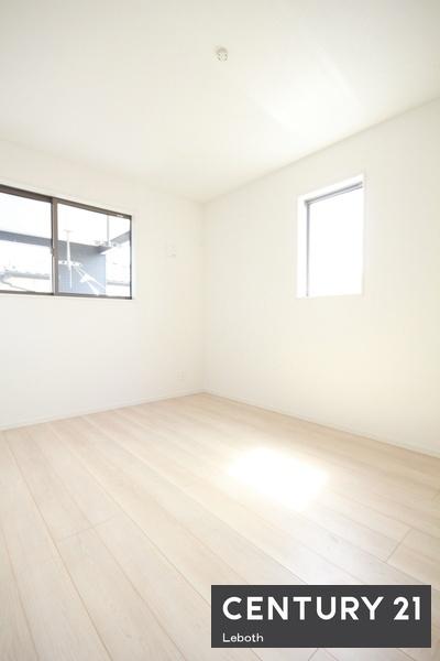 アーネストワン大泉町古海第10　6号棟