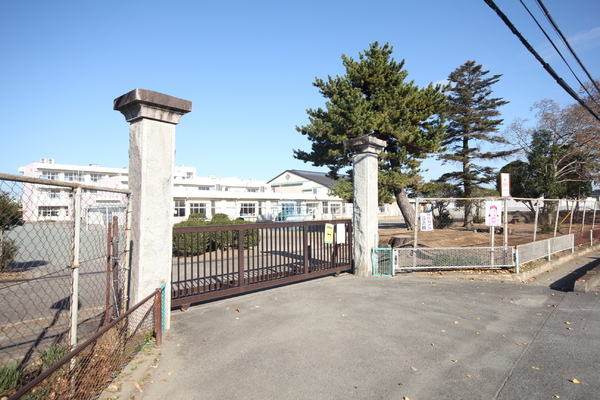 邑楽郡邑楽町大字中野の中古一戸建て(邑楽町立中野小学校)
