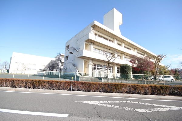 アーネストワン 大泉町寄木戸第16 2号棟(大泉町立西中学校)