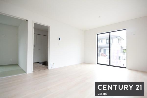 アーネストワン 館林市広内町第2 1棟(リビング)