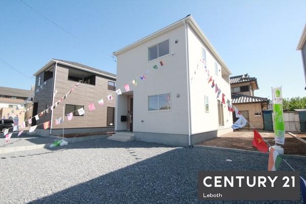 アーネストワン　大泉町吉田第12　3号棟