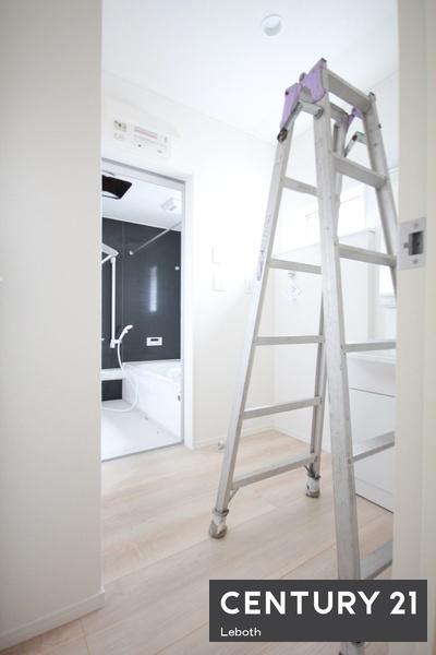 アーネストワン　邑楽町中野第4　2号棟