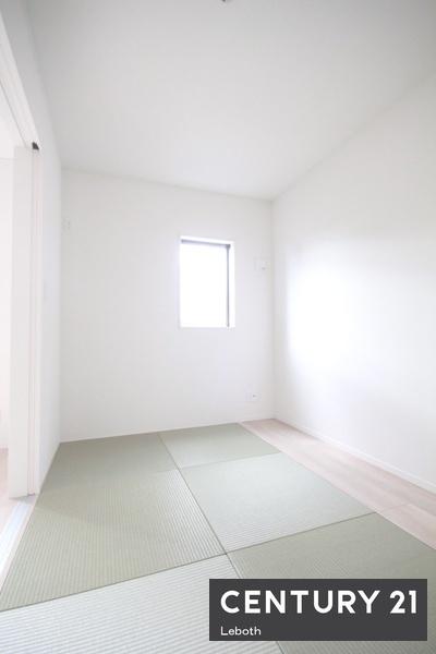 アーネストワン　邑楽町中野第4　2号棟