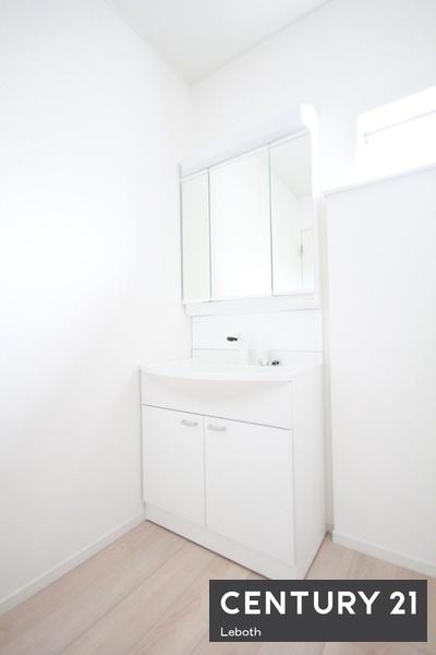 アーネストワン　邑楽町中野第4　4号棟