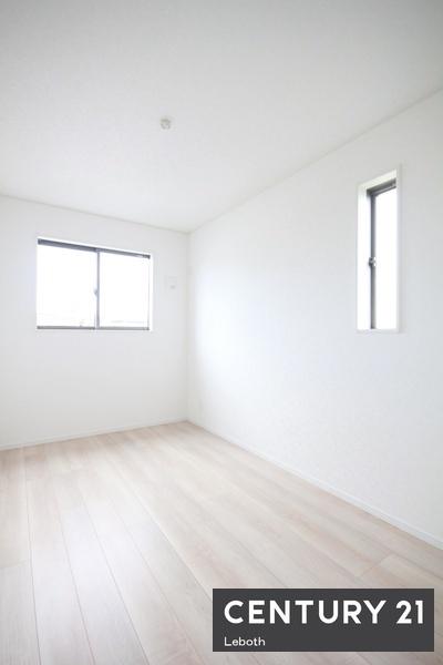 アーネストワン　邑楽町中野第4　4号棟