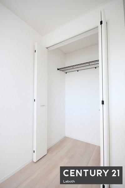 アーネストワン　邑楽町中野第4　4号棟