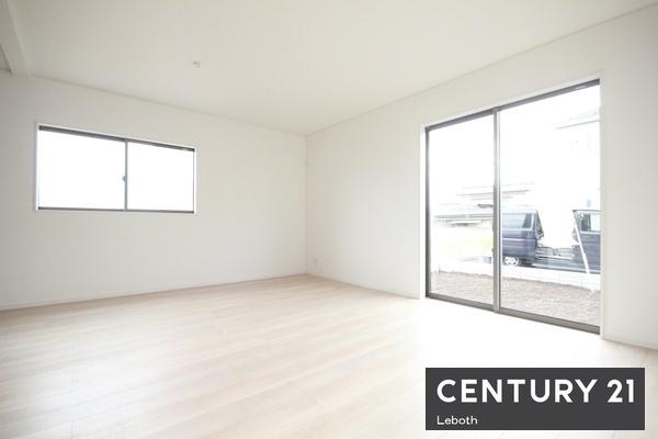 アーネストワン　邑楽町中野第4　4号棟