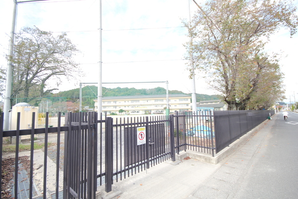 足利市芳町 店舗付住宅(足利市立東山小学校)