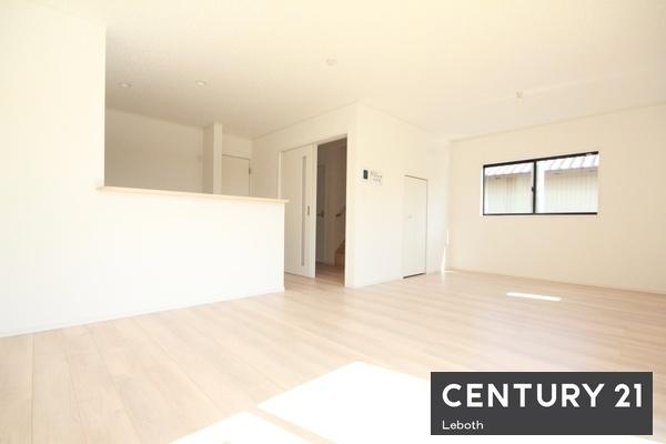 クレイドルガーデン 足利市福富町第4 4号棟(リビング)