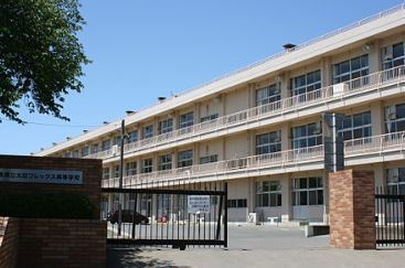 アーネストワン 太田市下田島町第5 4号棟(群馬県立太田フレックス高校)