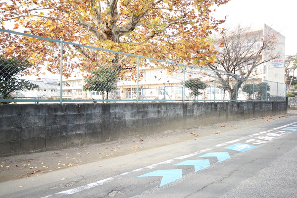 アーネストワン 新田木崎町第10 1号棟(太田市立木崎中学校)