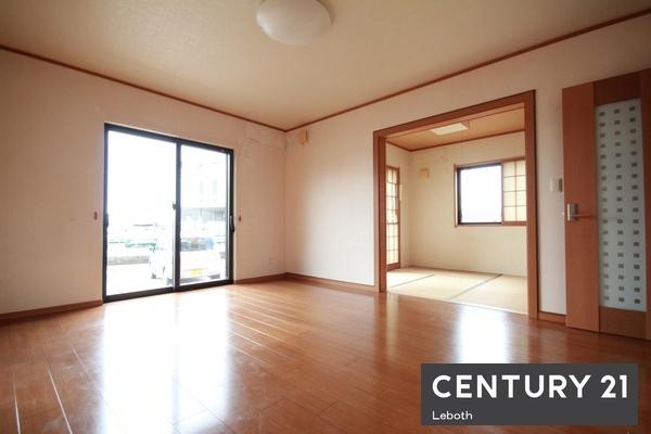 太田市亀岡町　中古住宅