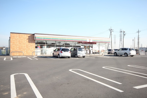 一建設　伊勢崎第１境伊与久　1号棟(セブンイレブン　伊勢崎高校前店)