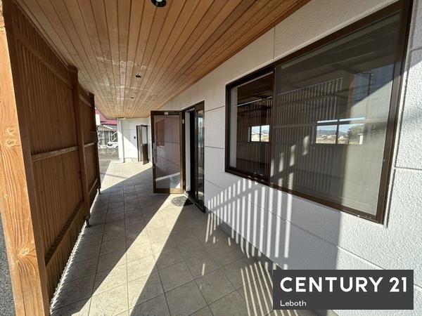 太田市只上町中古店舗付き住宅