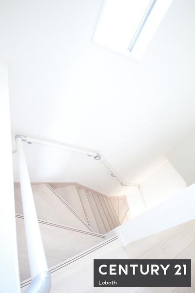 アーネストワン　大泉町寄木戸第17　2号棟