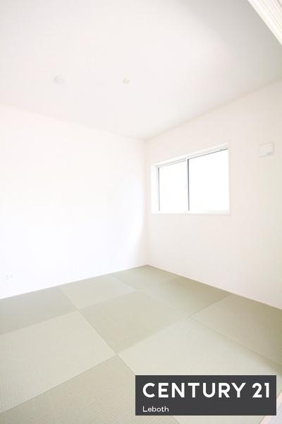 アーネストワン　邑楽町鶉第7　1号棟