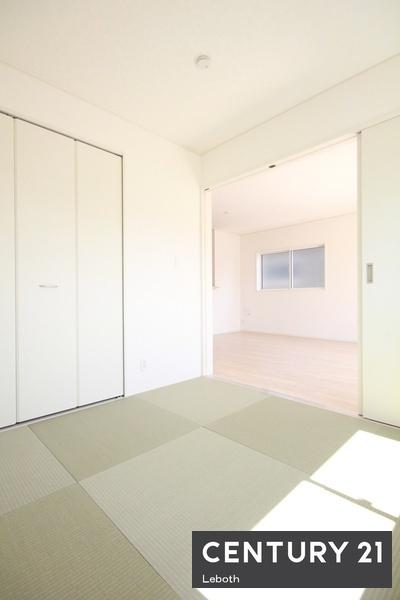 アーネストワン　邑楽町鶉第7　2号棟