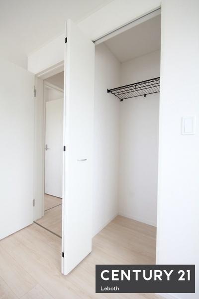 アーネストワン　大泉町寄木戸第18　1号棟