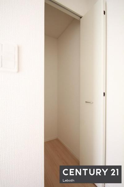 アーネストワン　大泉町寄木戸第18　1号棟
