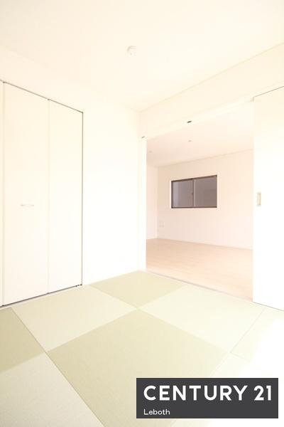 アーネストワン　大泉町寄木戸第18　2号棟