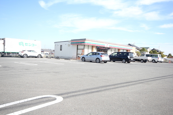 アーネストワン　新田上江田町第1　2号棟(セブンイレブン　太田市新田金井町店)