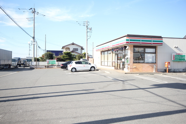 アーネストワン　太田市新田大根町第2　3号棟(セブンイレブン　新田綿打店)
