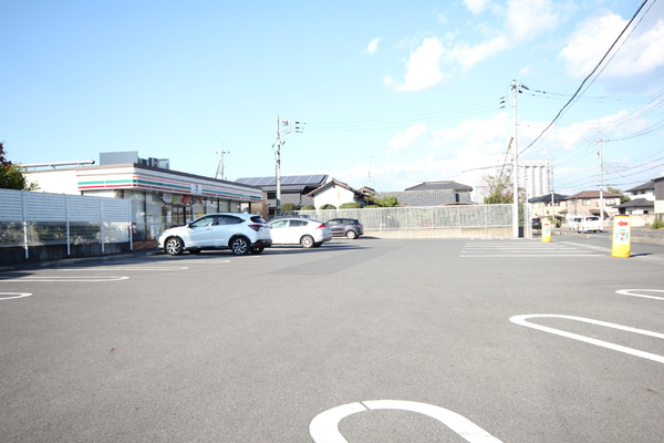 タクトホーム　足利市福居町2期　2号棟(セブンイレブン　足利福居町店)