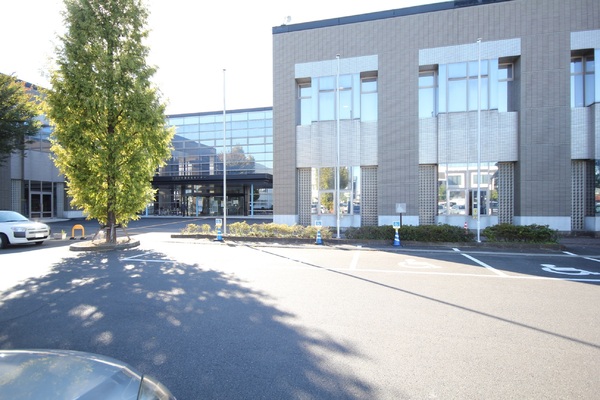 太田市飯塚町の中古一戸建て(太田市立中央図書館)