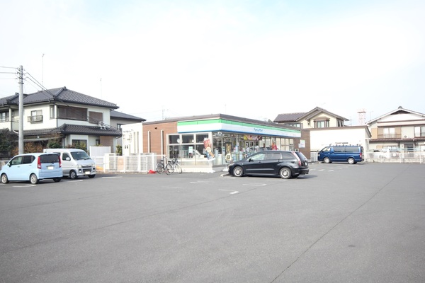 邑楽郡大泉町大字坂田の中古一戸建て(ファミリーマート　大泉坂田七丁目店)