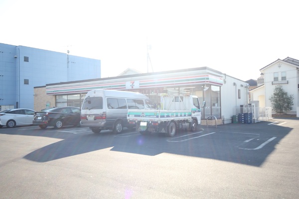 アーネストワン　太田市由良町第6　4号棟(セブンイレブン　太田市藤阿久北店)