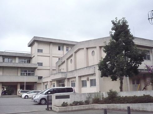 稲毛スカイタウン・ふれあいの街弐号館(千葉市立朝日ケ丘中学校)