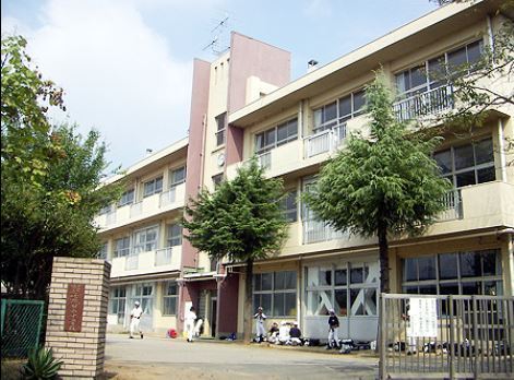 2階建 メゾネットマンション シーズガーデン千城台(千葉市立千城台西中学校)