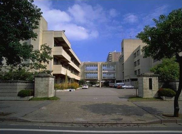 千葉ガーデンタウンB棟(千葉市立幸町第二中学校)