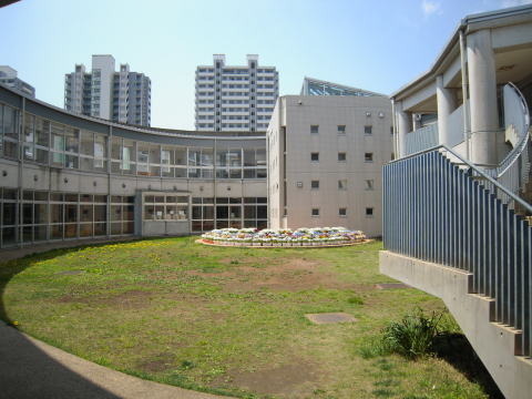セントラルパーク・ウエストD棟(千葉市立海浜打瀬小学校)