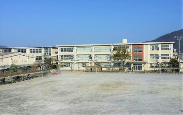 岐阜市長良の土地(岐阜市立長良小学校)