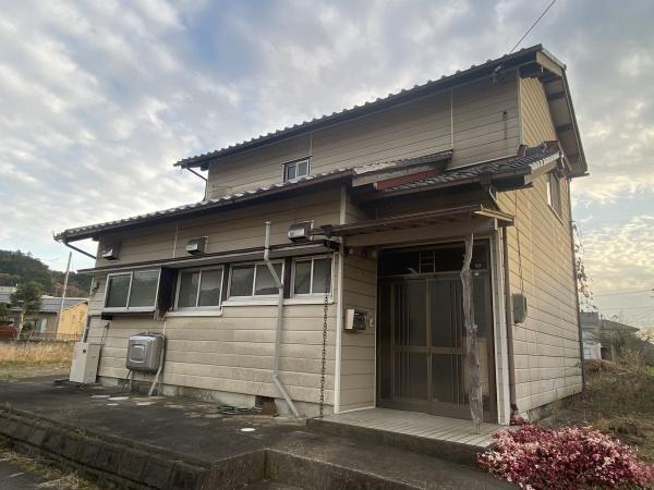 山県市高富