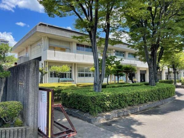 岐阜市五坪１丁目の土地(岐阜市立梅林中学校)