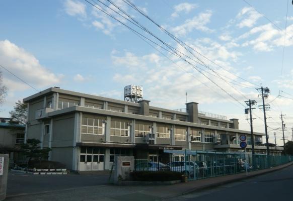 岐阜市栄新町３丁目の土地(岐阜市立岐阜清流中学校)