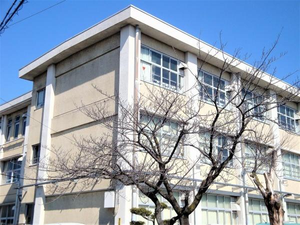 岐阜市六条北３丁目の土地(岐阜市立三里小学校)