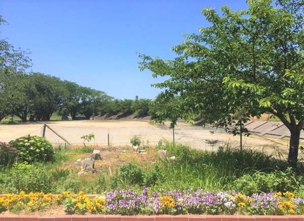 岐阜市東鶉４丁目の土地(鶉公園)