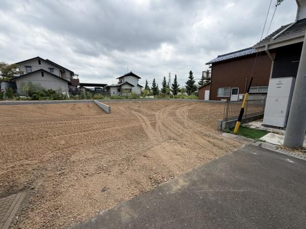 各務原市那加長塚町３丁目の土地