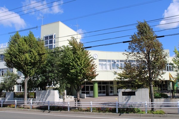 森林公園パークハウス西弐番街F棟(札幌市立厚別北小学校)