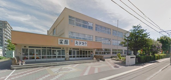スクエアガーデン琴似(札幌市立二十四軒小学校)