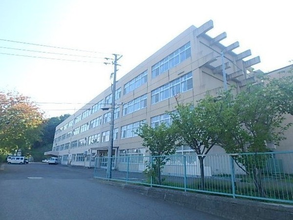 サーム宮の沢(札幌市立宮の丘中学校)