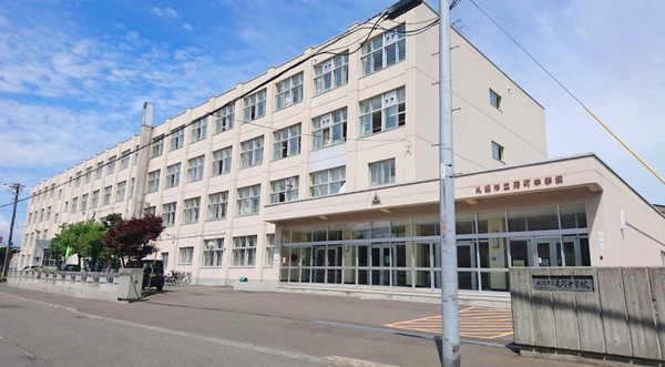 東区北28条東21丁目 ブルーミングガーデン 1号棟(札幌市立元町中学校)