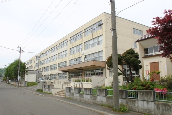 ライオンズマンション琴似(札幌市立琴似中学校)